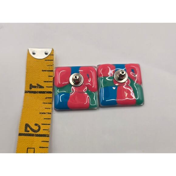 Vintage-Inspired Chunky Resin Square Earrings - Picture 2 of 2